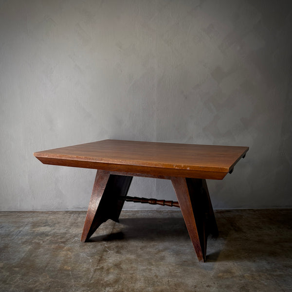 Atypical Oak and Leather Table