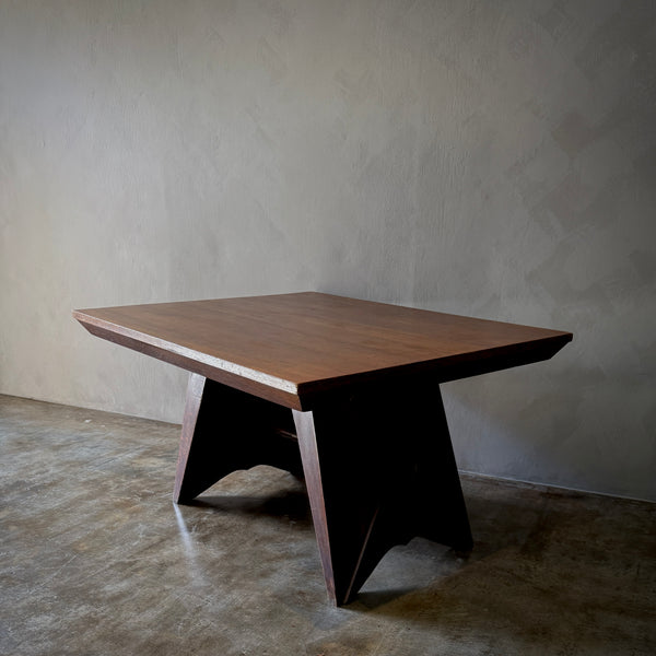 Atypical Oak and Leather Table