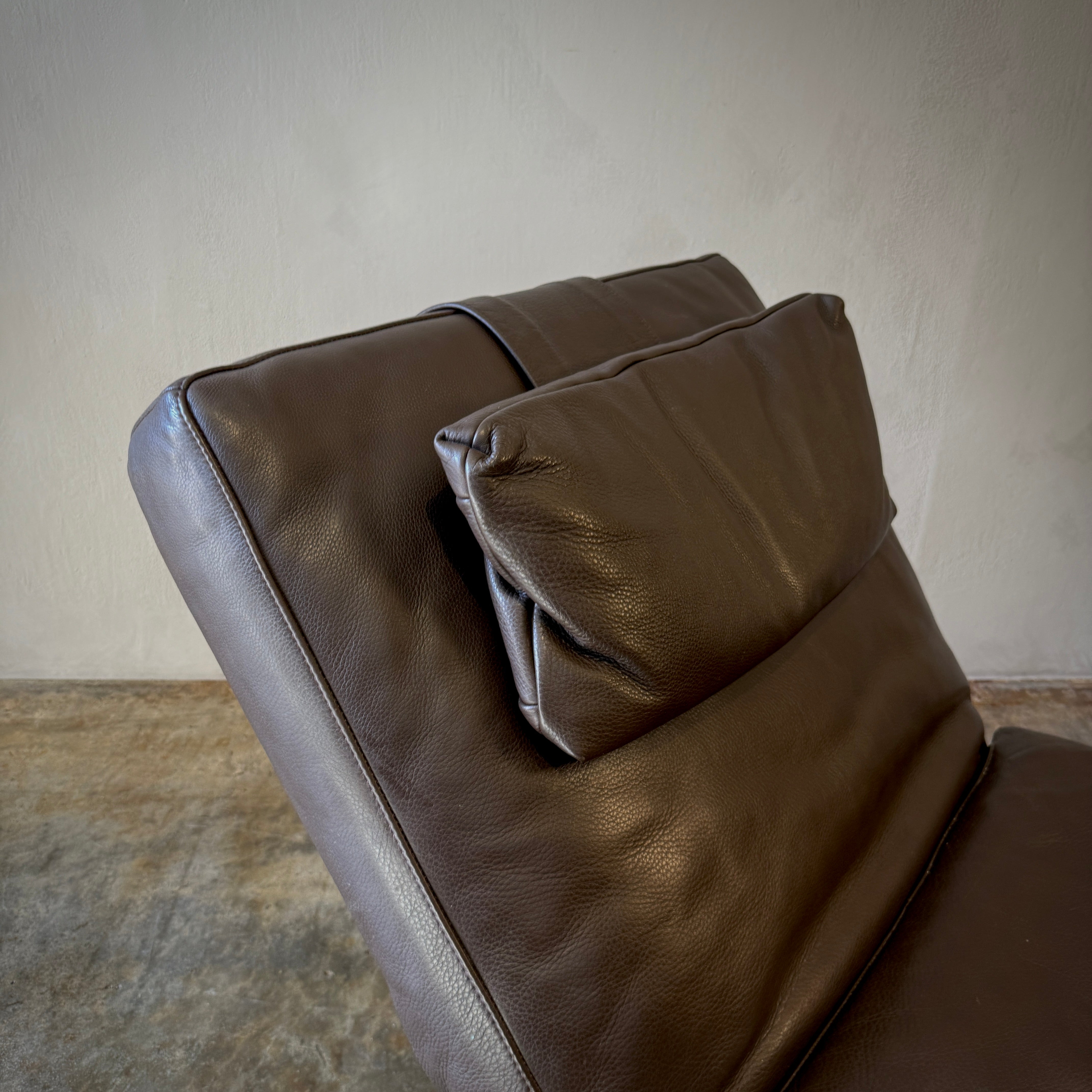 Leather Lounger