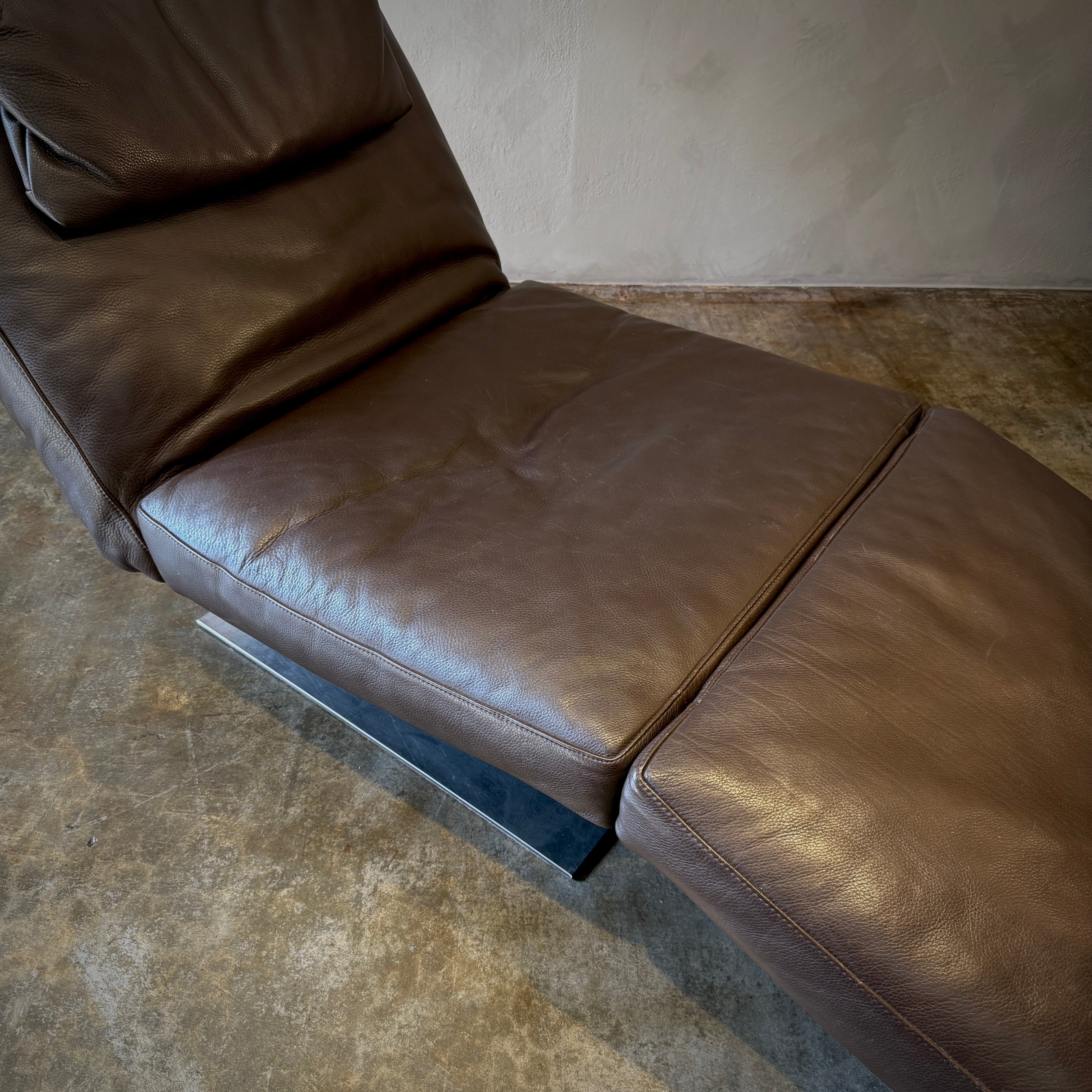 Leather Lounger