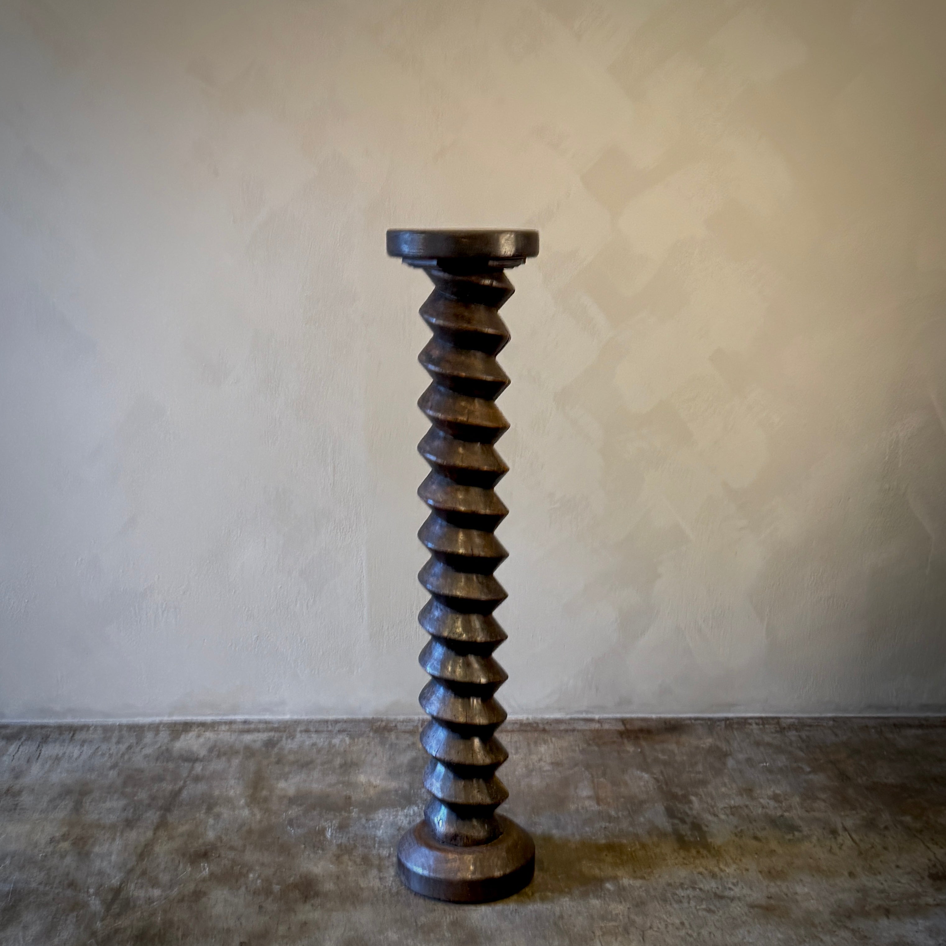 Screw Column Pedestal