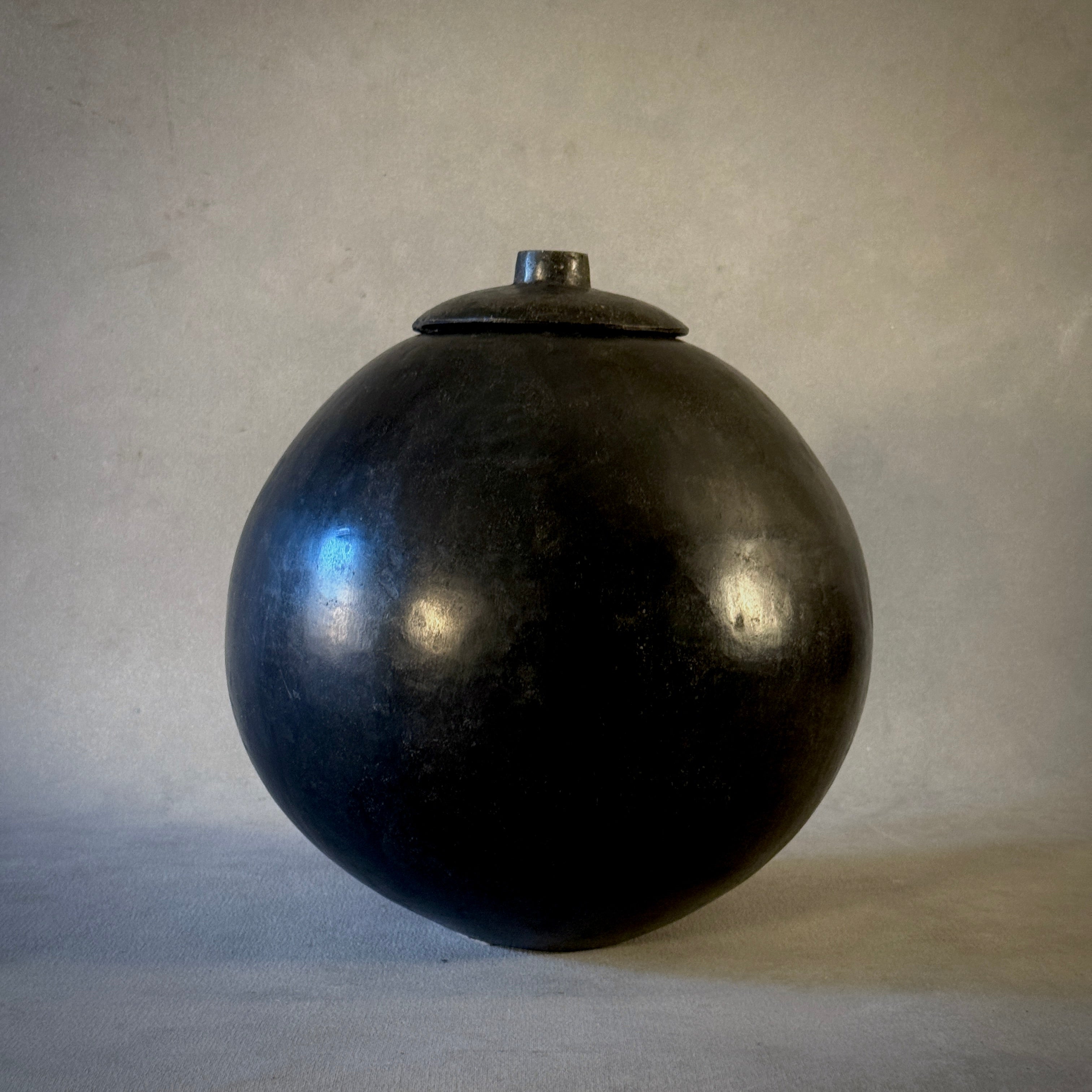 Round Vase