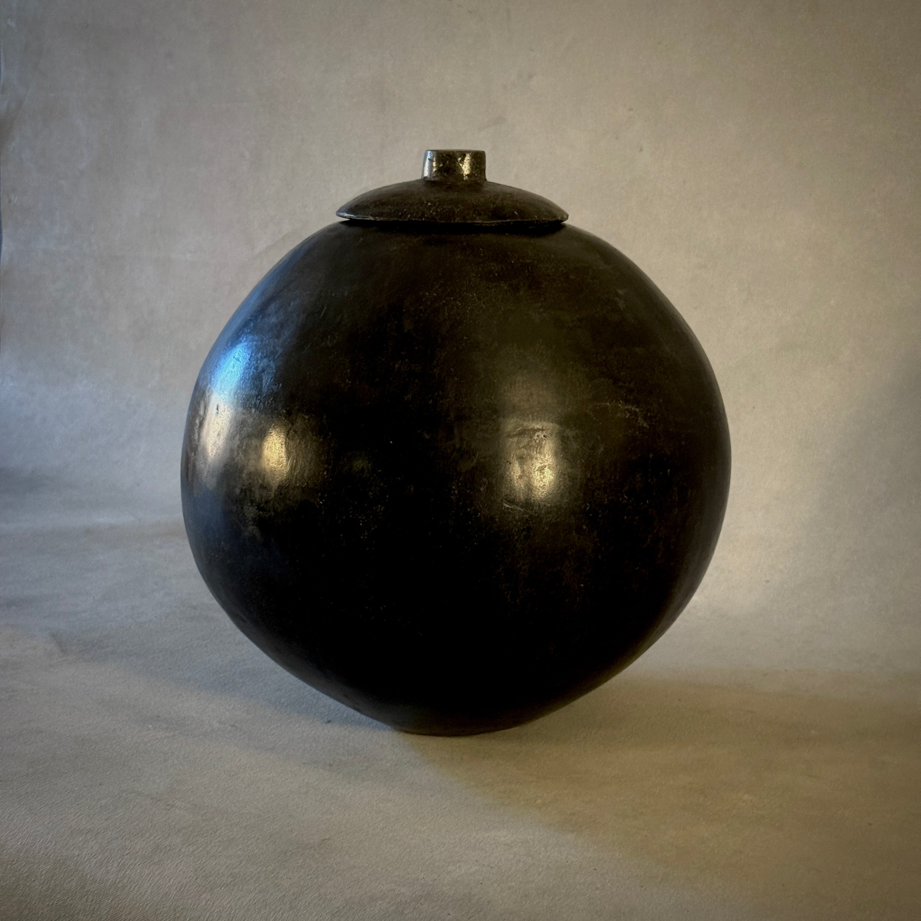 Round Vase