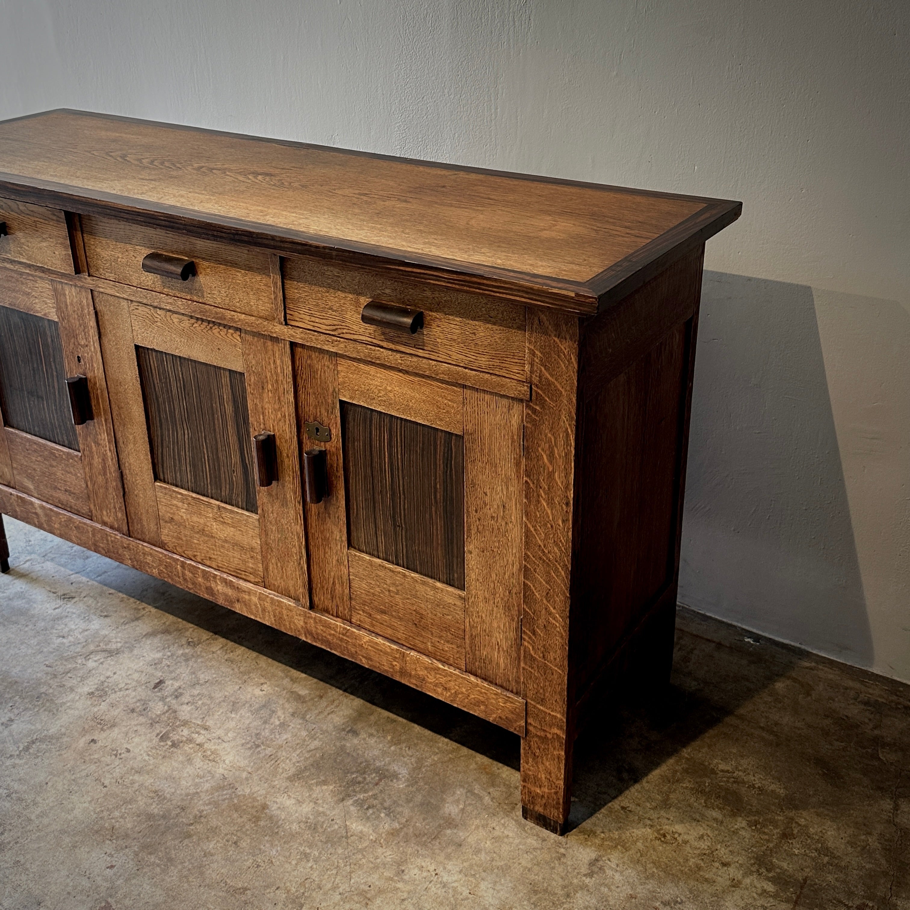 Sideboard