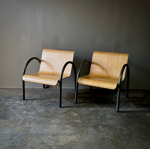 PAIR OF CHAIRS