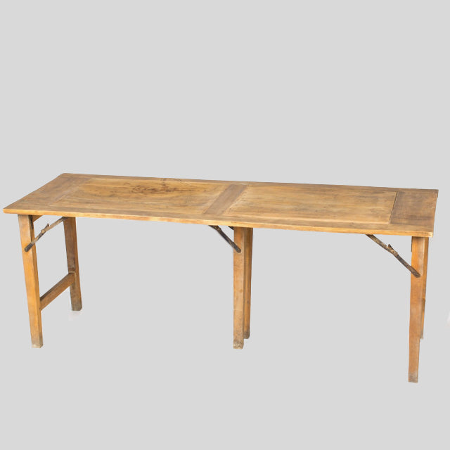 FOLDING TABLE