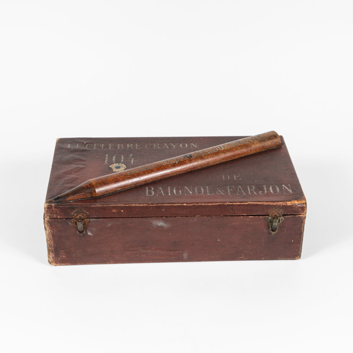 LEATHER BOX WITH WOODEN CRAYON